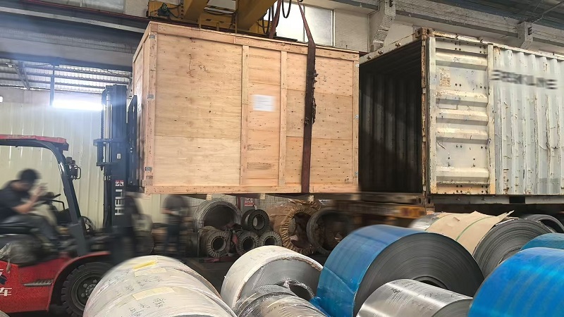 Nuashonrú Loingsiú Monarcha: Luchtú Forklift agus Seachadadh Sábháilte